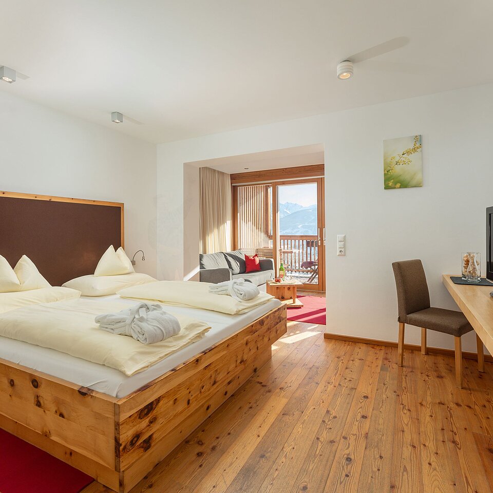 Ramsauhof Suite Ramsau bedroom © Christine Höflehner